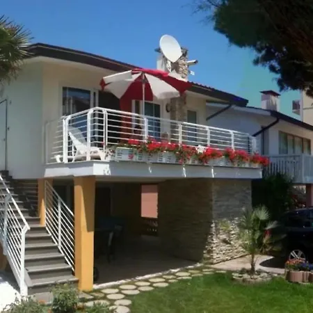 Дом отдыха Ferienhaus Fuer 5 Personen Ca 32 Qm In Bibione, Adriakueste Italien Und Umgebung