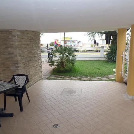 Ferienhaus Fuer 5 Personen Ca 32 Qm In Bibione, Adriakueste Italien Und Umgebung Дом отдыха Бибионе